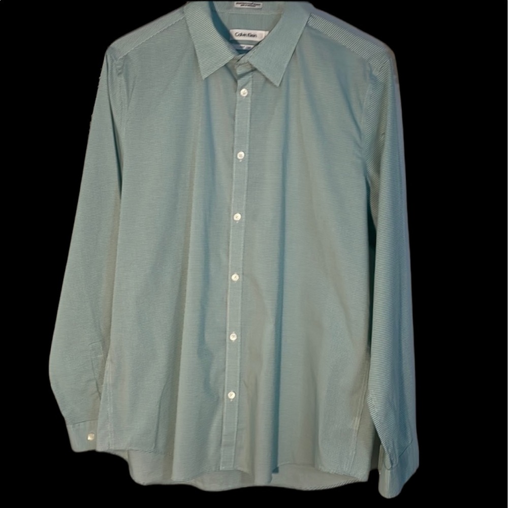 Calvin Klein non iron mens large shirt